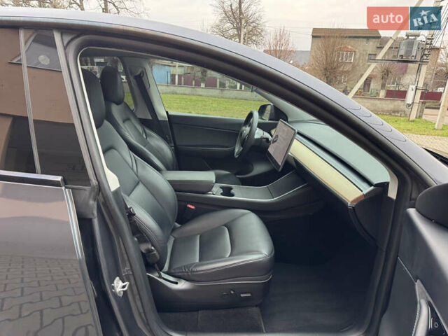 Серый Тесла Model Y, объемом двигателя 0 л и пробегом 170 тыс. км за 19500 $, фото 24 на Automoto.ua