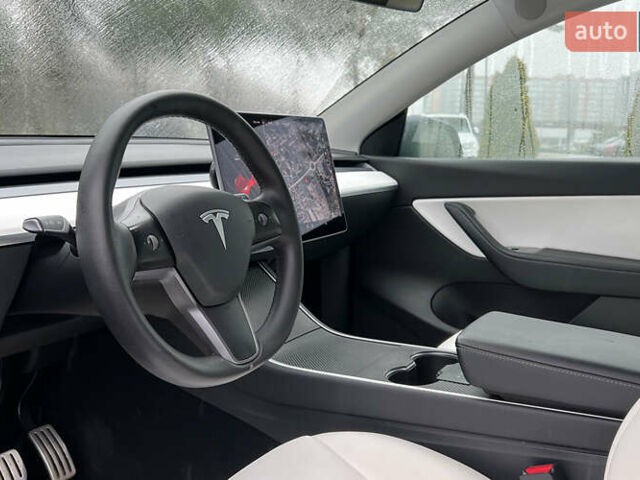 Сірий Тесла Model Y, об'ємом двигуна 0 л та пробігом 76 тис. км за 26850 $, фото 9 на Automoto.ua