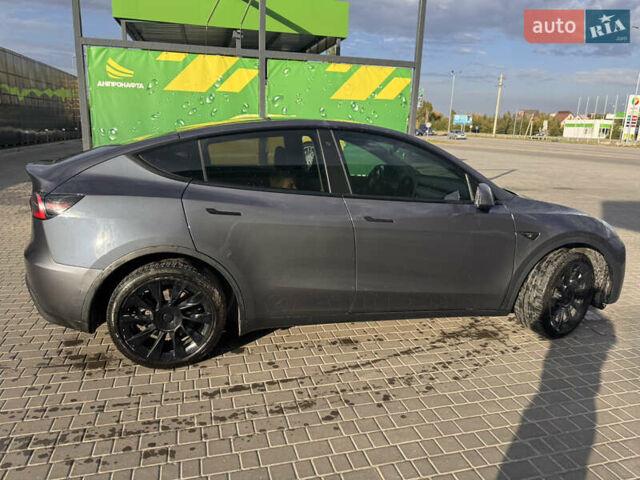Серый Тесла Model Y, объемом двигателя 0 л и пробегом 170 тыс. км за 23000 $, фото 4 на Automoto.ua