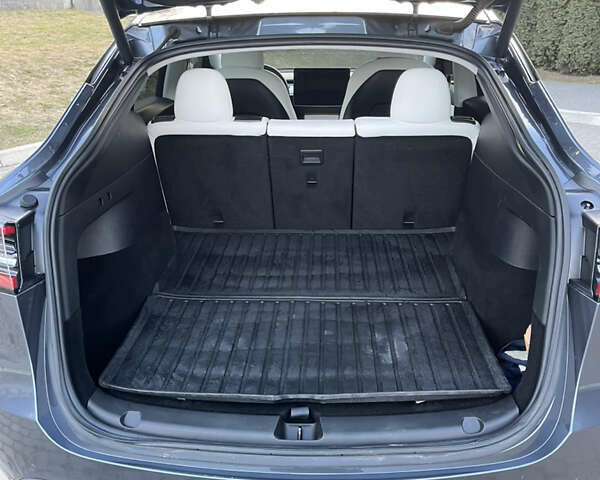 Серый Тесла Model Y, объемом двигателя 0 л и пробегом 60 тыс. км за 24200 $, фото 14 на Automoto.ua