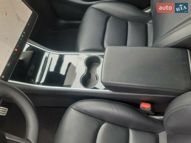 Серый Тесла Model Y, объемом двигателя 0 л и пробегом 48 тыс. км за 24900 $, фото 29 на Automoto.ua