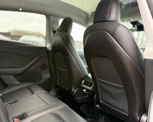 Сірий Тесла Model Y, об'ємом двигуна 0 л та пробігом 107 тис. км за 23500 $, фото 27 на Automoto.ua