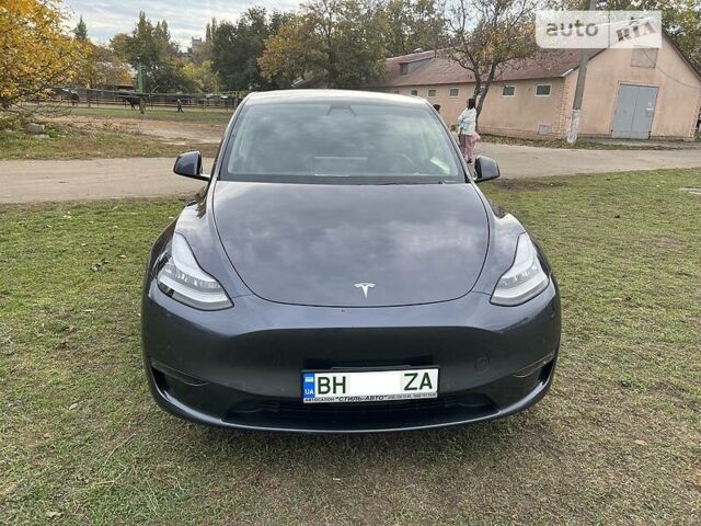 Серый Тесла Model Y, объемом двигателя 0 л и пробегом 38 тыс. км за 55555 $, фото 4 на Automoto.ua