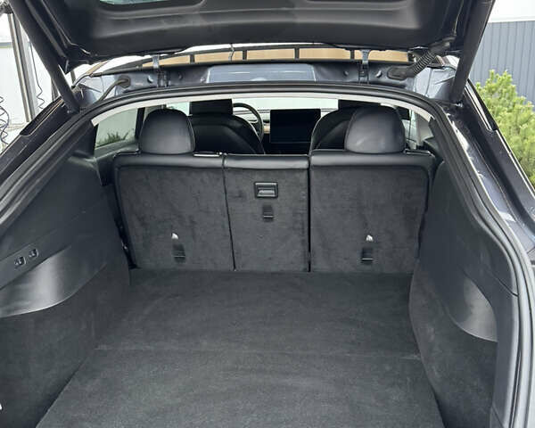 Серый Тесла Model Y, объемом двигателя 0 л и пробегом 128 тыс. км за 20300 $, фото 9 на Automoto.ua