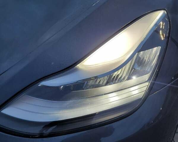 Серый Тесла Model Y, объемом двигателя 0 л и пробегом 83 тыс. км за 21499 $, фото 38 на Automoto.ua