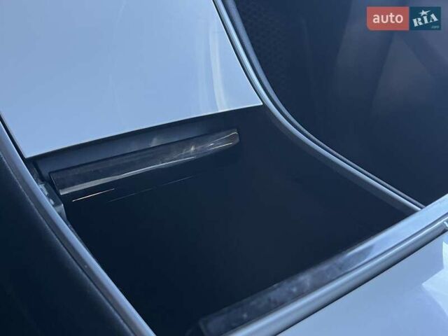 Серый Тесла Model Y, объемом двигателя 0 л и пробегом 81 тыс. км за 22099 $, фото 32 на Automoto.ua