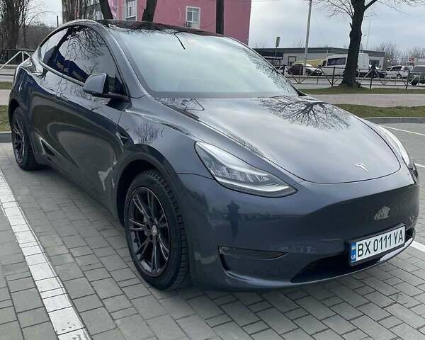 Сірий Тесла Model Y, об'ємом двигуна 0 л та пробігом 64 тис. км за 33700 $, фото 5 на Automoto.ua