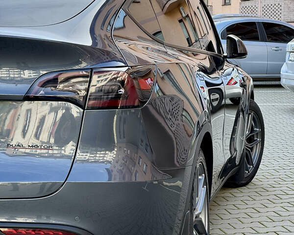 Серый Тесла Model Y, объемом двигателя 0 л и пробегом 100 тыс. км за 23000 $, фото 13 на Automoto.ua