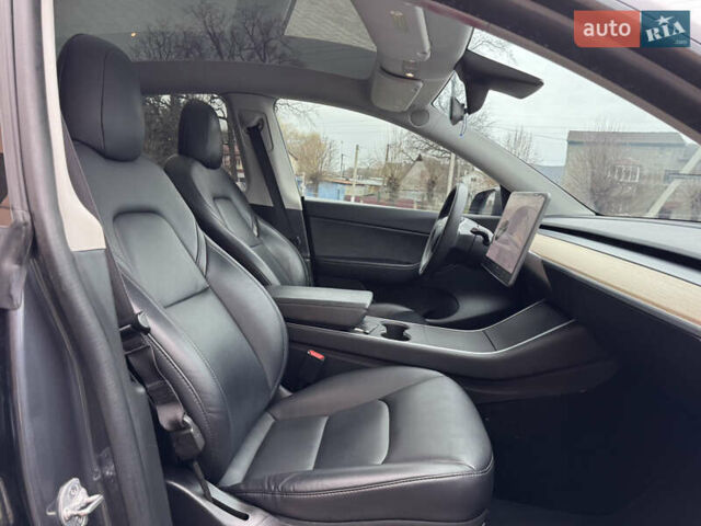 Серый Тесла Model Y, объемом двигателя 0 л и пробегом 170 тыс. км за 19500 $, фото 26 на Automoto.ua
