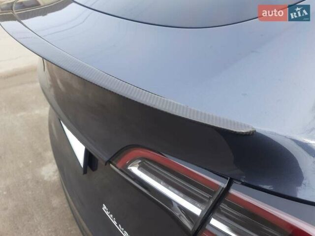 Серый Тесла Model Y, объемом двигателя 0 л и пробегом 48 тыс. км за 24900 $, фото 2 на Automoto.ua