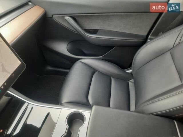 Серый Тесла Model Y, объемом двигателя 0 л и пробегом 48 тыс. км за 24900 $, фото 30 на Automoto.ua