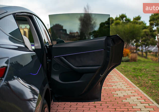 Сірий Тесла Model Y, об'ємом двигуна 0 л та пробігом 75 тис. км за 26499 $, фото 24 на Automoto.ua