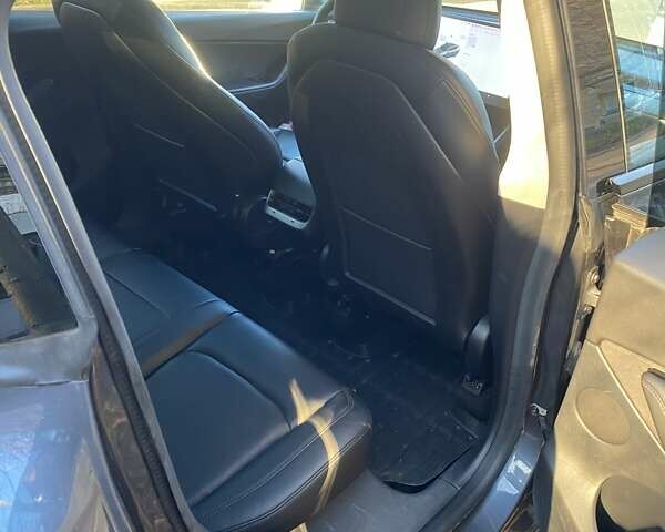 Серый Тесла Model Y, объемом двигателя 0 л и пробегом 193 тыс. км за 22500 $, фото 9 на Automoto.ua