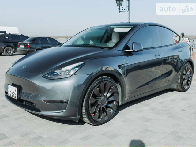 Серый Тесла Model Y, объемом двигателя 0 л и пробегом 52 тыс. км за 28200 $, фото 2 на Automoto.ua