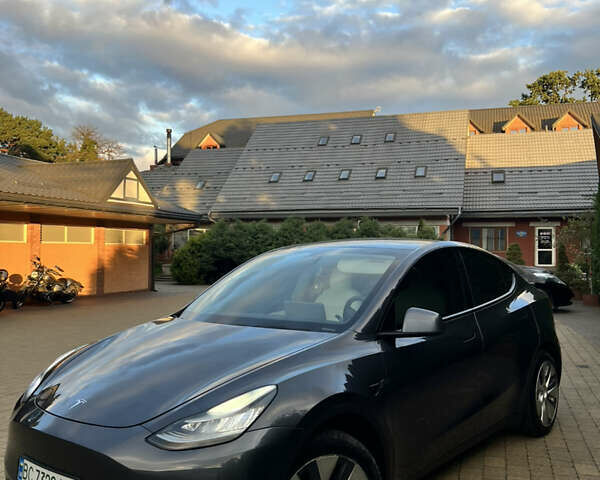 Серый Тесла Model Y, объемом двигателя 0 л и пробегом 117 тыс. км за 22000 $, фото 4 на Automoto.ua