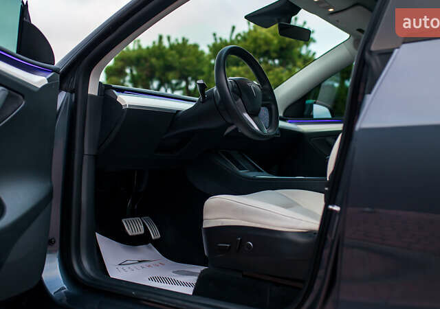 Сірий Тесла Model Y, об'ємом двигуна 0 л та пробігом 75 тис. км за 26499 $, фото 53 на Automoto.ua