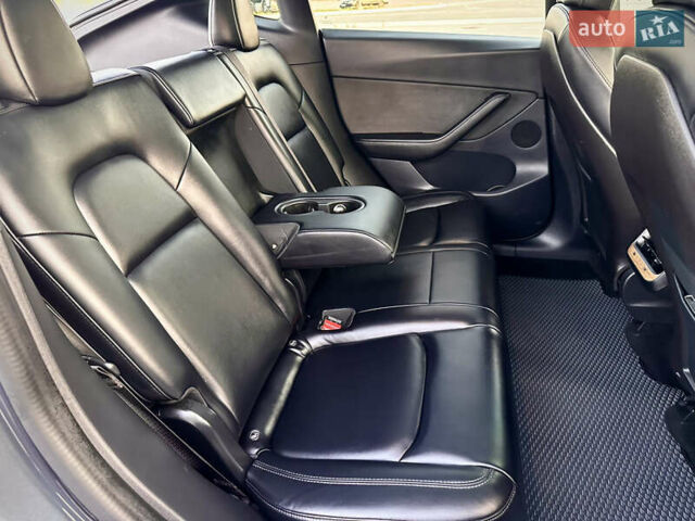 Сірий Тесла Model Y, об'ємом двигуна 0 л та пробігом 96 тис. км за 23499 $, фото 30 на Automoto.ua