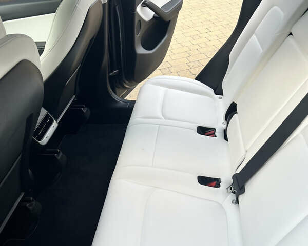 Серый Тесла Model Y, объемом двигателя 0 л и пробегом 117 тыс. км за 22000 $, фото 11 на Automoto.ua