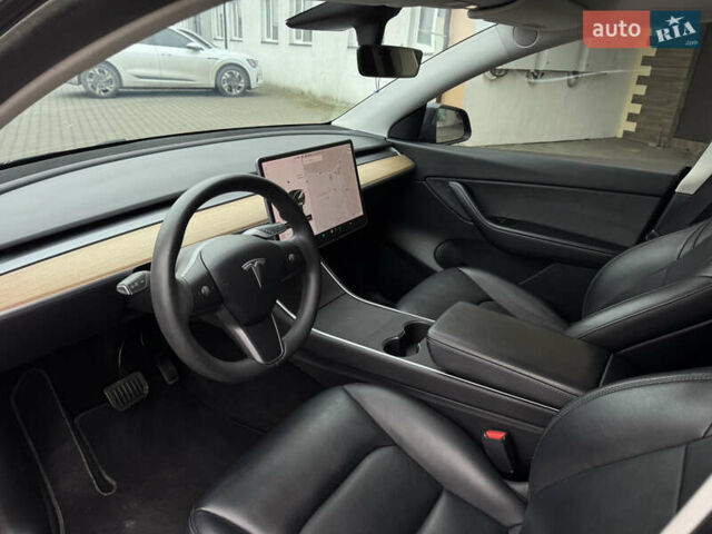 Серый Тесла Model Y, объемом двигателя 0 л и пробегом 170 тыс. км за 19500 $, фото 19 на Automoto.ua