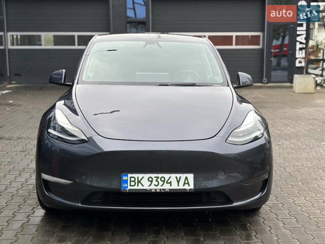 Серый Тесла Model Y, объемом двигателя 0 л и пробегом 92 тыс. км за 23500 $, фото 5 на Automoto.ua