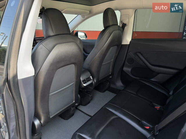 Серый Тесла Model Y, объемом двигателя 0 л и пробегом 104 тыс. км за 22500 $, фото 29 на Automoto.ua