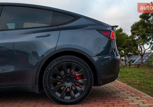 Сірий Тесла Model Y, об'ємом двигуна 0 л та пробігом 75 тис. км за 26499 $, фото 15 на Automoto.ua