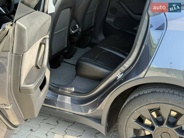 Серый Тесла Model Y, объемом двигателя 0 л и пробегом 104 тыс. км за 22500 $, фото 37 на Automoto.ua