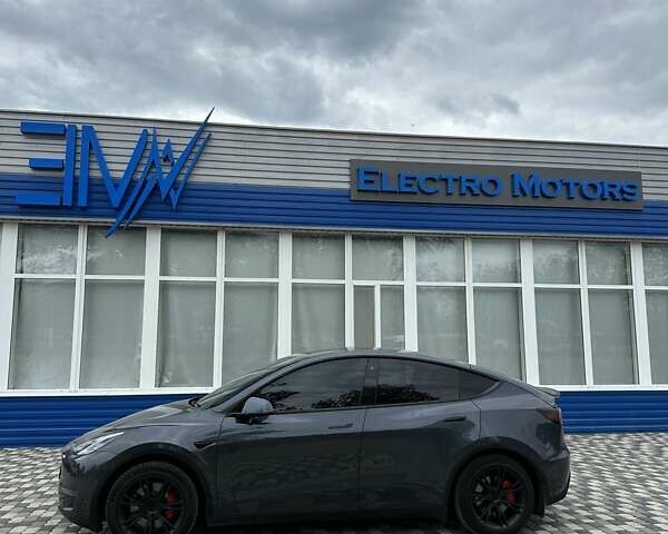 Серый Тесла Model Y, объемом двигателя 0 л и пробегом 77 тыс. км за 30555 $, фото 11 на Automoto.ua