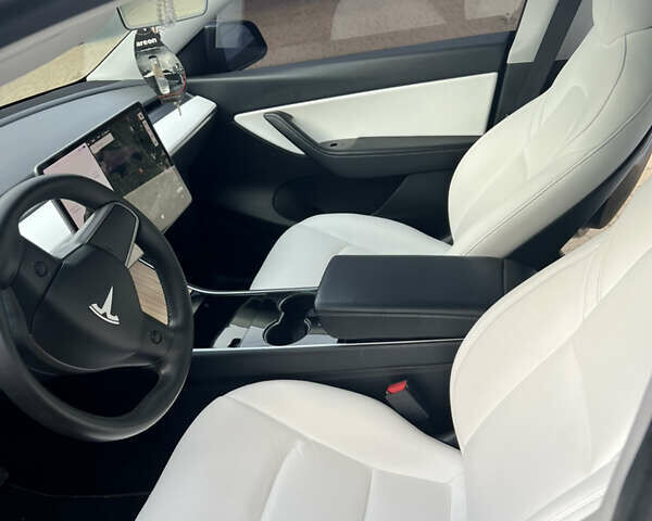 Серый Тесла Model Y, объемом двигателя 0 л и пробегом 117 тыс. км за 22000 $, фото 12 на Automoto.ua