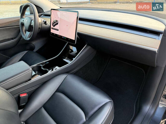 Тесла Model Y 2020 в Коломые на Automoto.ua Серый Тесла Model Y, объемом двигателя 0 л и пробегом 44 тыс. км за 26550 $, фото 26 на Automoto.ua