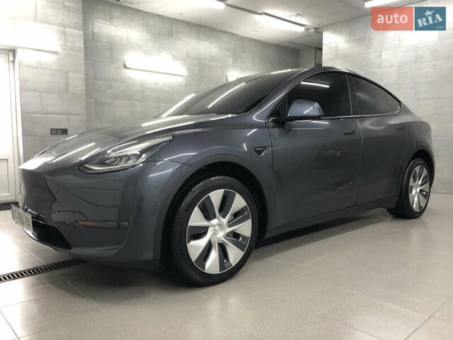 Серый Тесла Model Y, объемом двигателя 0 л и пробегом 12 тыс. км за 28500 $, фото 2 на Automoto.ua