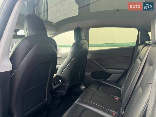 Серый Тесла Model Y, объемом двигателя 0 л и пробегом 110 тыс. км за 22000 $, фото 10 на Automoto.ua