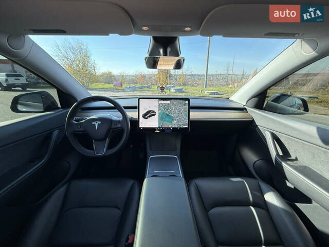 Серый Тесла Model Y, объемом двигателя 0 л и пробегом 44 тыс. км за 26000 $, фото 40 на Automoto.ua