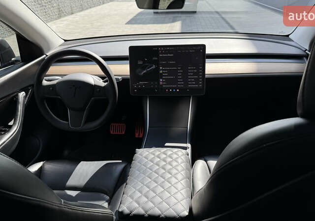 Серый Тесла Model Y, объемом двигателя 0 л и пробегом 80 тыс. км за 21500 $, фото 8 на Automoto.ua