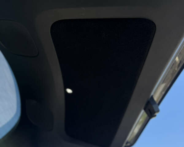 Серый Тесла Model Y, объемом двигателя 0 л и пробегом 44 тыс. км за 26000 $, фото 29 на Automoto.ua