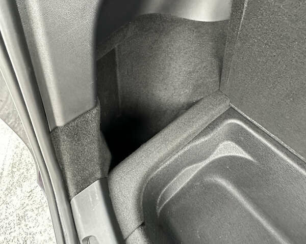 Сірий Тесла Model Y, об'ємом двигуна 0 л та пробігом 91 тис. км за 23400 $, фото 85 на Automoto.ua