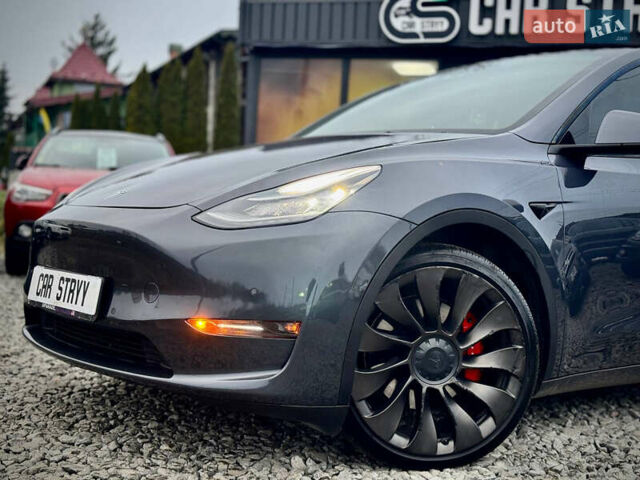 Серый Тесла Model Y, объемом двигателя 0 л и пробегом 107 тыс. км за 23999 $, фото 15 на Automoto.ua