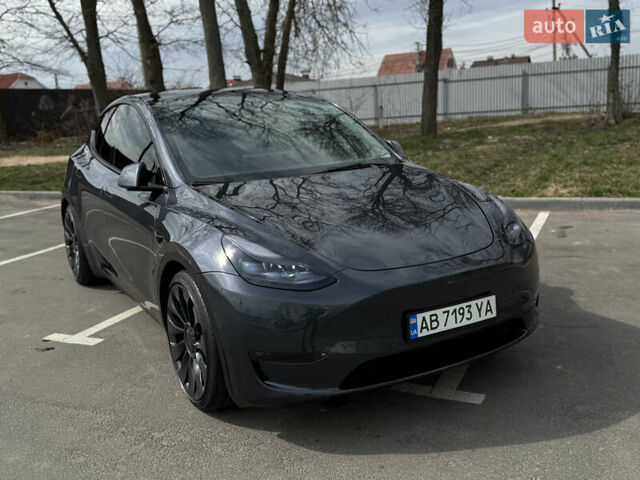 Серый Тесла Model Y, объемом двигателя 0 л и пробегом 96 тыс. км за 27500 $, фото 2 на Automoto.ua