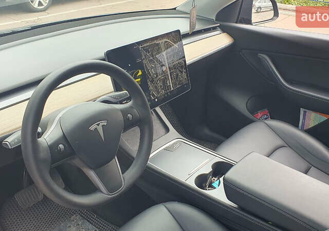 Тесла Model Y 2021 в Киеве на Automoto.ua Серый Тесла Model Y, объемом двигателя 0 л и пробегом 84 тыс. км за 27900 $, фото 12 на Automoto.ua