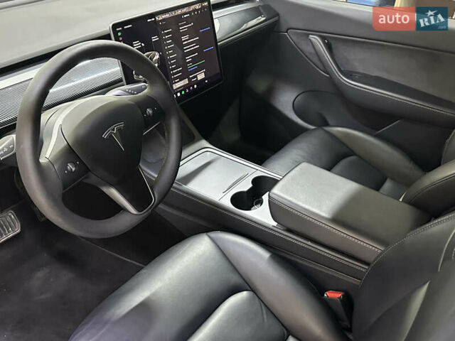 Серый Тесла Model Y, объемом двигателя 0 л и пробегом 110 тыс. км за 23700 $, фото 11 на Automoto.ua