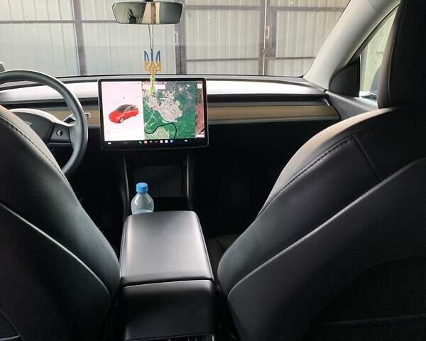 Серый Тесла Model Y, объемом двигателя 0 л и пробегом 90 тыс. км за 22000 $, фото 4 на Automoto.ua