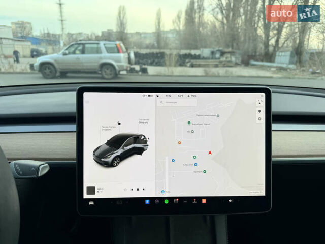 Серый Тесла Model Y, объемом двигателя 0 л и пробегом 33 тыс. км за 23999 $, фото 24 на Automoto.ua