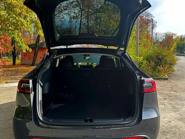 Тесла Model Y 2021 в Каменское - Днепродзержинск на Automoto.ua Серый Тесла Model Y, объемом двигателя 0 л и пробегом 62 тыс. км за 29000 $, фото 8 на Automoto.ua