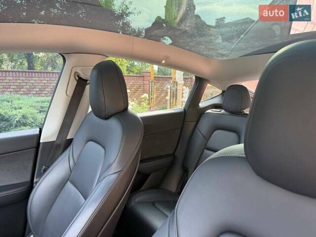 Серый Тесла Model Y, объемом двигателя 0 л и пробегом 100 тыс. км за 25500 $, фото 26 на Automoto.ua