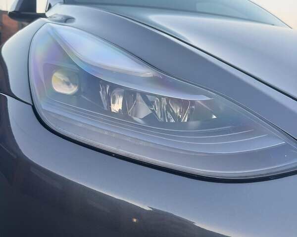 Серый Тесла Model Y, объемом двигателя 0 л и пробегом 28 тыс. км за 24500 $, фото 8 на Automoto.ua