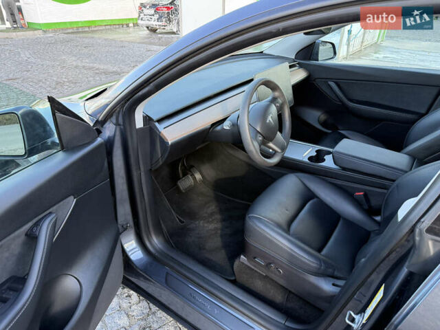Серый Тесла Model Y, объемом двигателя 0 л и пробегом 51 тыс. км за 24000 $, фото 7 на Automoto.ua