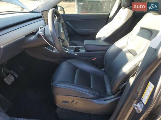 Серый Тесла Model Y, объемом двигателя 0 л и пробегом 173 тыс. км за 9100 $, фото 7 на Automoto.ua