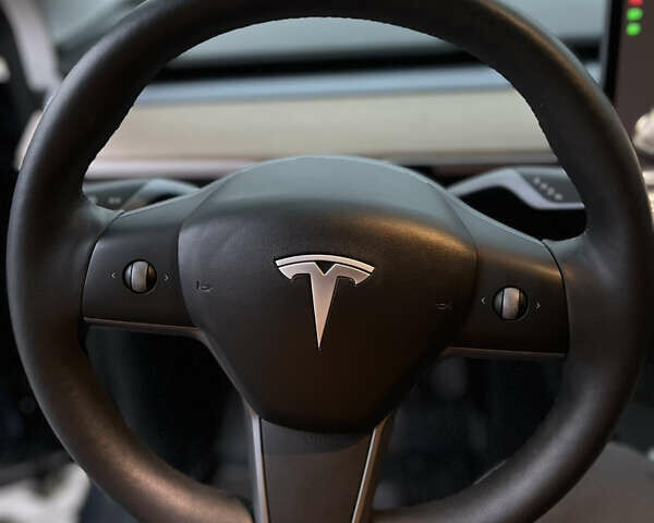 Серый Тесла Model Y, объемом двигателя 0 л и пробегом 22 тыс. км за 26900 $, фото 20 на Automoto.ua