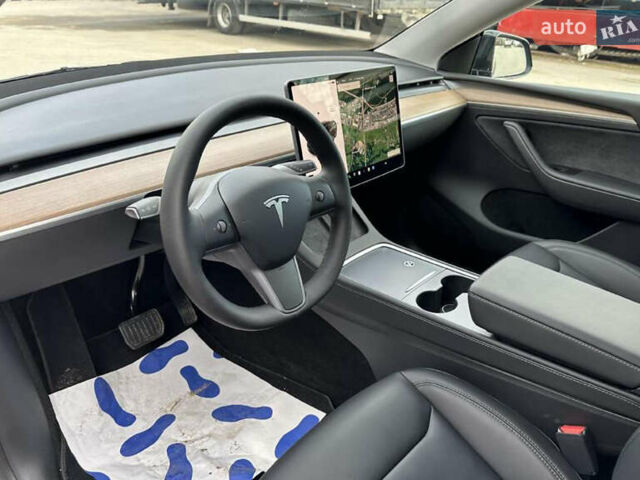 Серый Тесла Model Y, объемом двигателя 0 л и пробегом 30 тыс. км за 28000 $, фото 9 на Automoto.ua