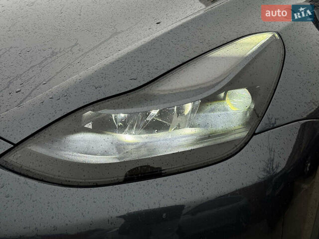 Серый Тесла Model Y, объемом двигателя 0 л и пробегом 98 тыс. км за 29490 $, фото 22 на Automoto.ua